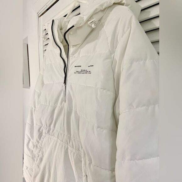 COPY - Bershka Unisex Lightweight White Puffer Jacket Size Medium - Picture 3 of 11